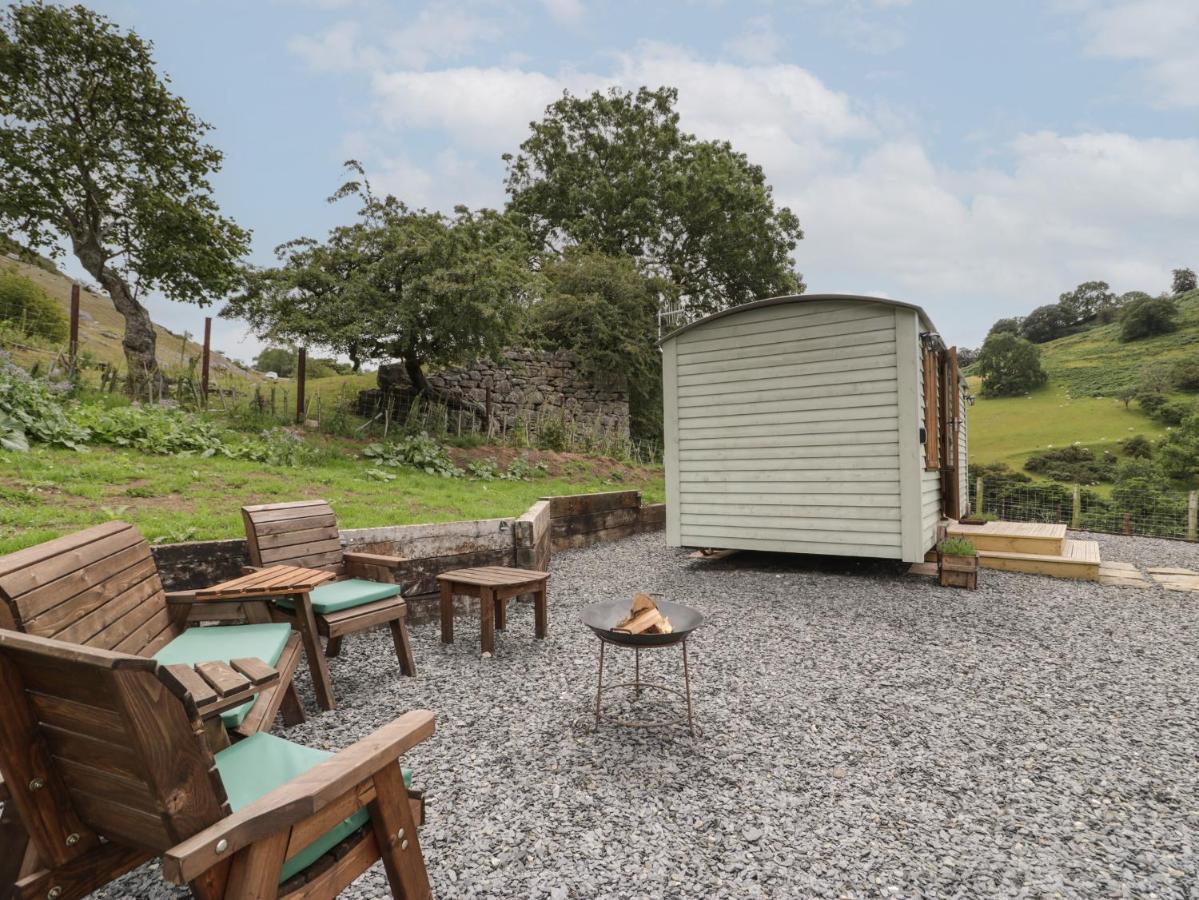 Tan Y Castell Shepherds Hut Лланголлен Экстерьер фото